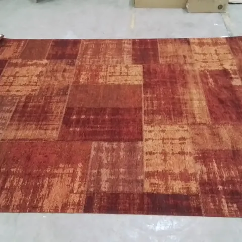 QUALITY DESIGNER AREA RUG // APPROX SIZE: 200 X 300 cm