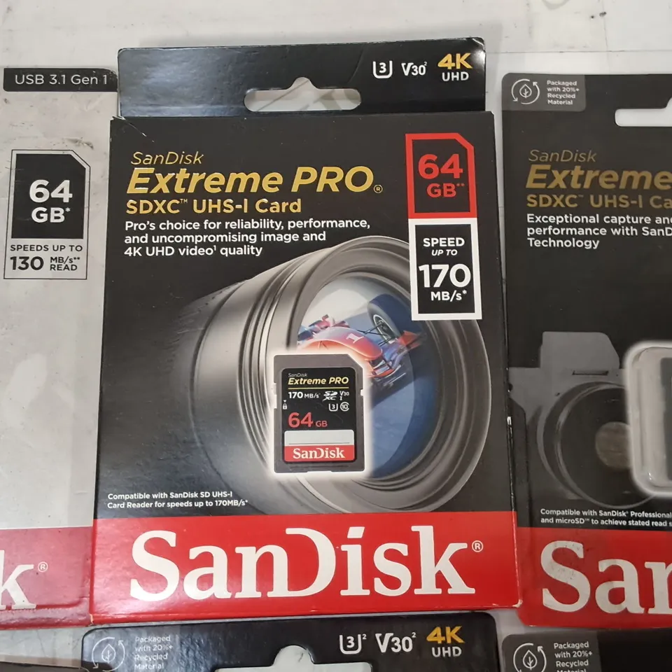 LOT OF 8 ASSORTED SANDISK MEMORY ITEMS TO INCLUDE 128GB SDXC UHS-I CARDS AND USB 3.1 FLASH DRIVE