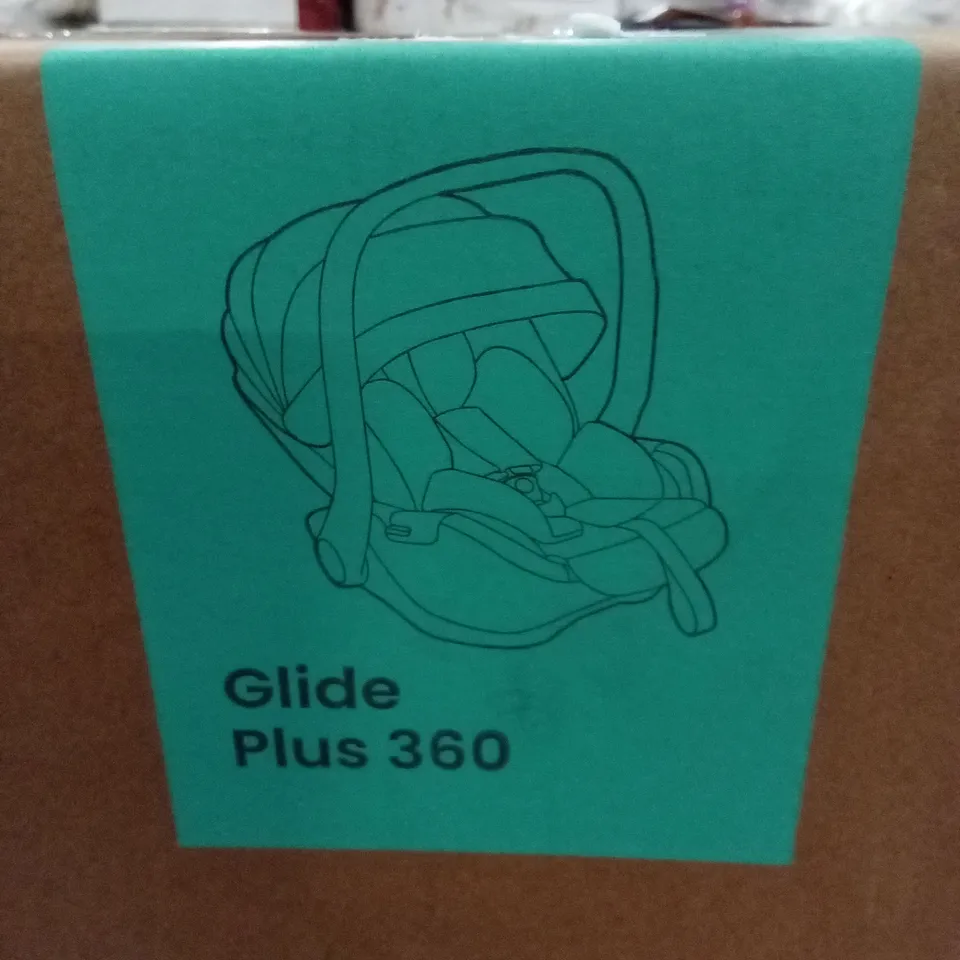 BOXED SILVER CROSS COVE STROLLER & CARRY COT IN DAMSON, WITH SILVER CROSS GLIDE PLUS 360 CAR SEAT AND I-SIZE BASE, ACCESSORIES INCLUDED (4 PARTS)