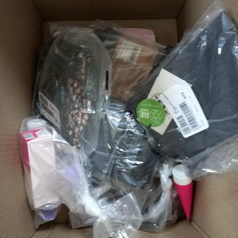 BOX OF APPROXIMATELY 10 ITEMS TO INCLUDE SMART WATCH, MAKEUP BRUSH SET, BLACK TIGHTS ETC