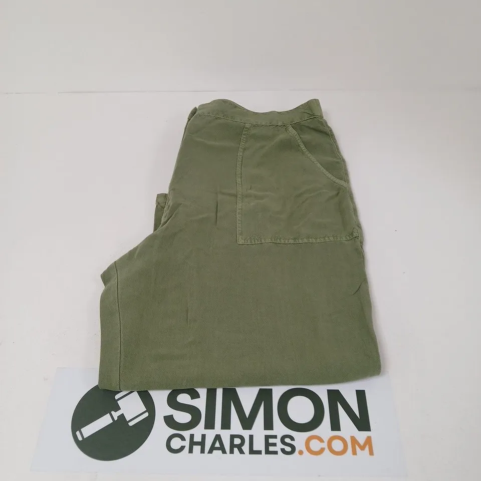 M & CO LADIES CROPPED CARPENTER TROUSERS KHAKI GREEN - UK 18 