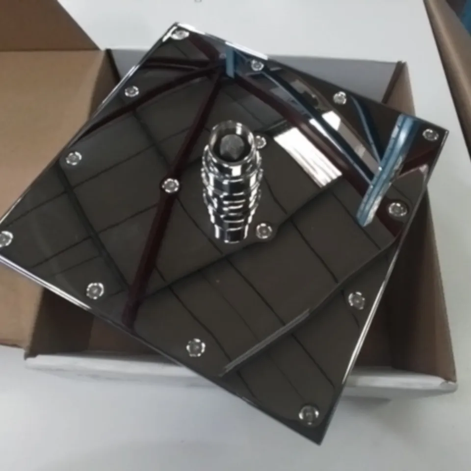 BOXED AS NEW PARONA SHOWER ROSE 200MM SQUARE IN CHROME