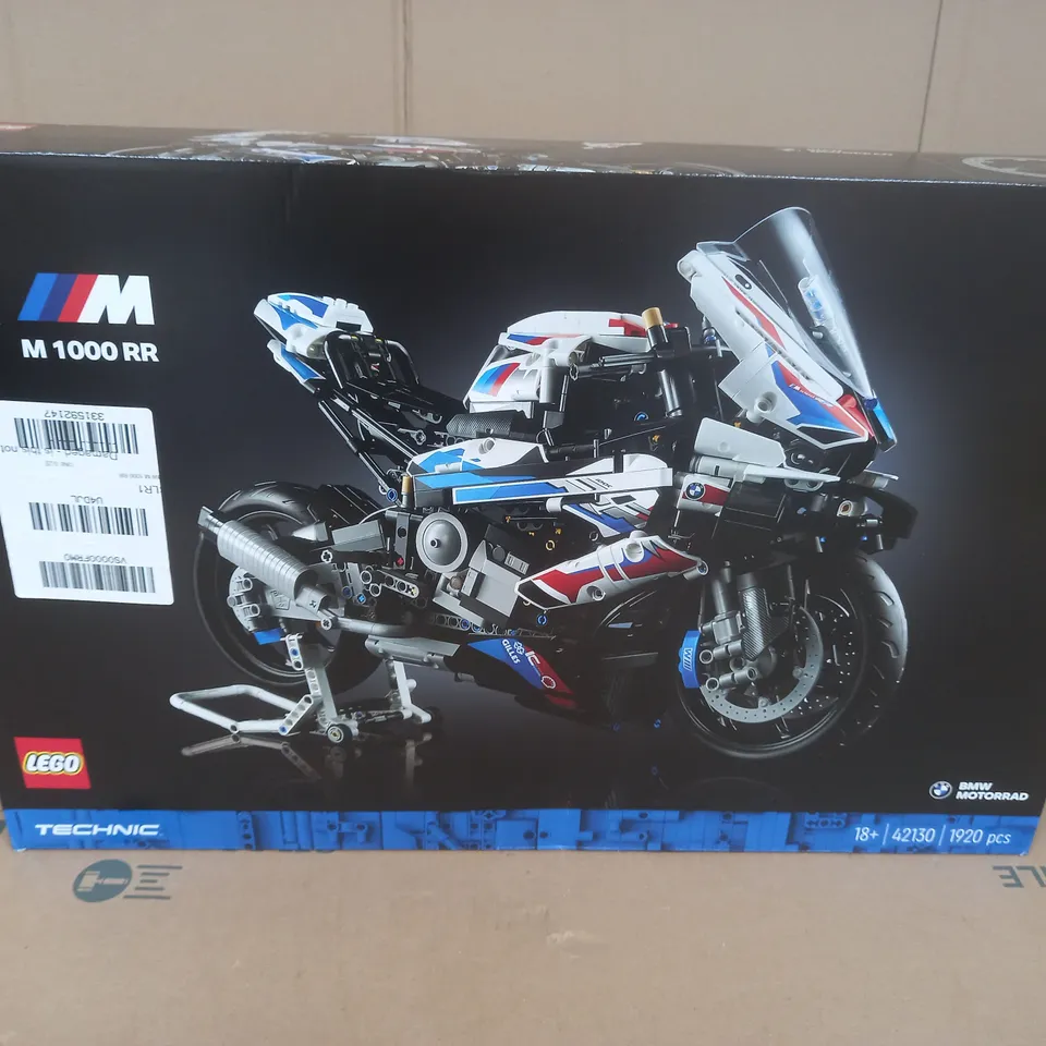 BOXED LEGO TECHNIC 42130 M 1000 RR BMW MOTORBIKE  RRP £214.99