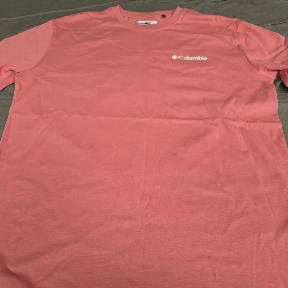 COLUMBIA LOGO AND GRAPHIC TEE - SIZE XS
