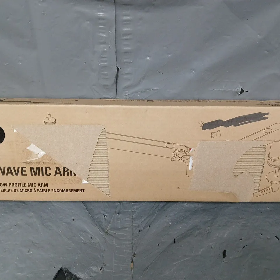 BOXED WAVE MIC ARM IN BLACK