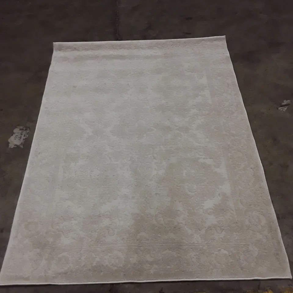 CREAM DAMASK-PATTERNED RECTANGULAR AREA RUG 155X120CM APPROXIMATELY