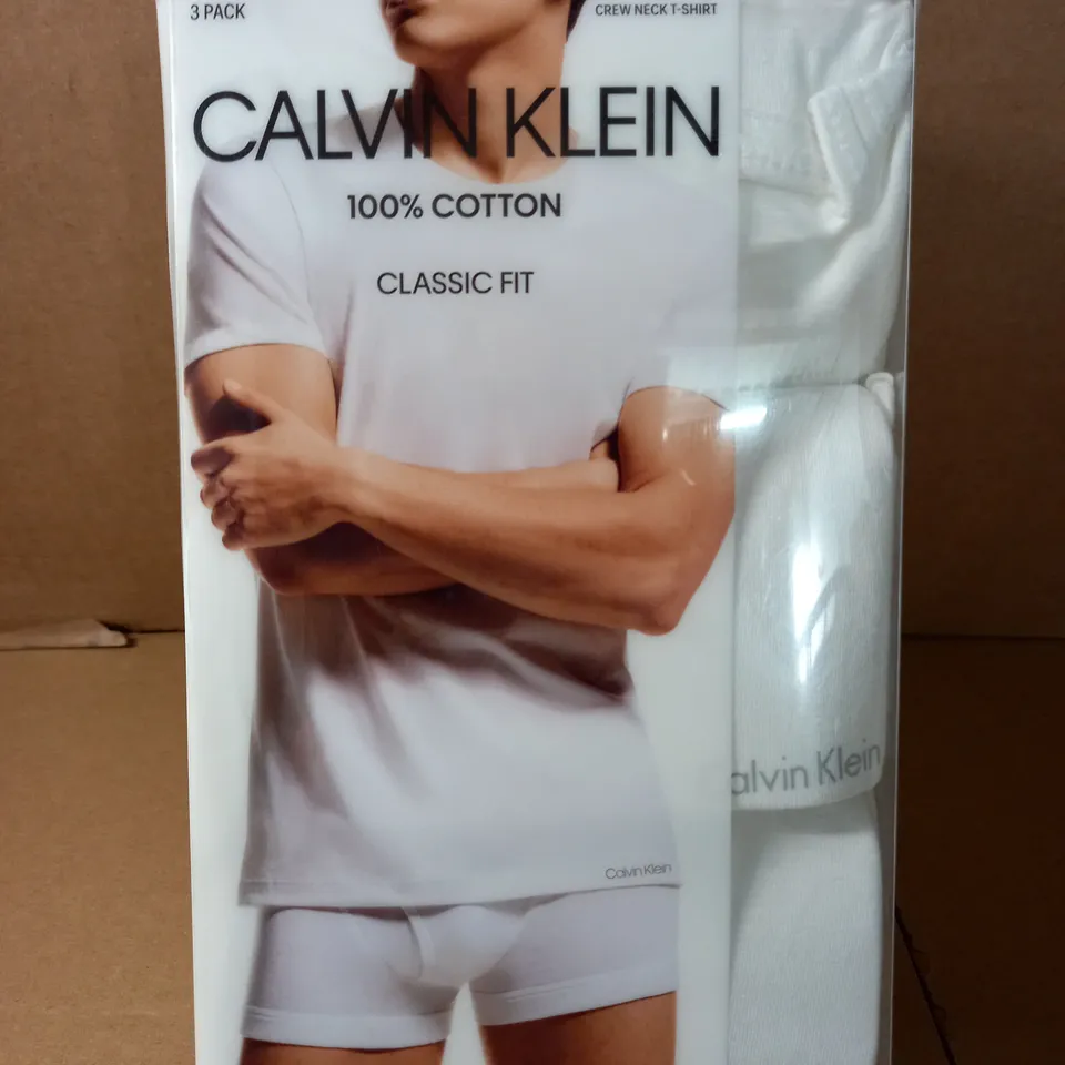 CALVIN KLEIN 3 PACK OF CREW NECK TSHIRTS - WHITE SIZE XL