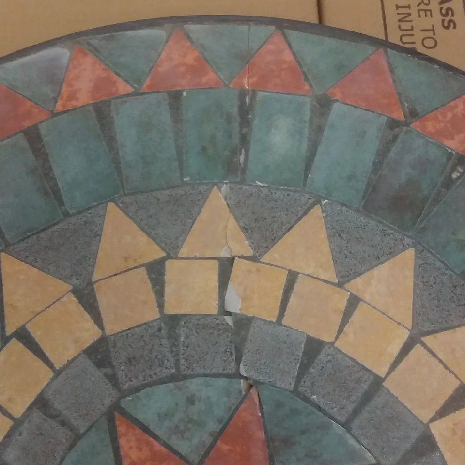 BOXED MOSAIC CIRCULAR TABLE