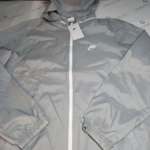 MENS NIKE LIGHTWEIGHT ZIPPED JACKET SIZE L