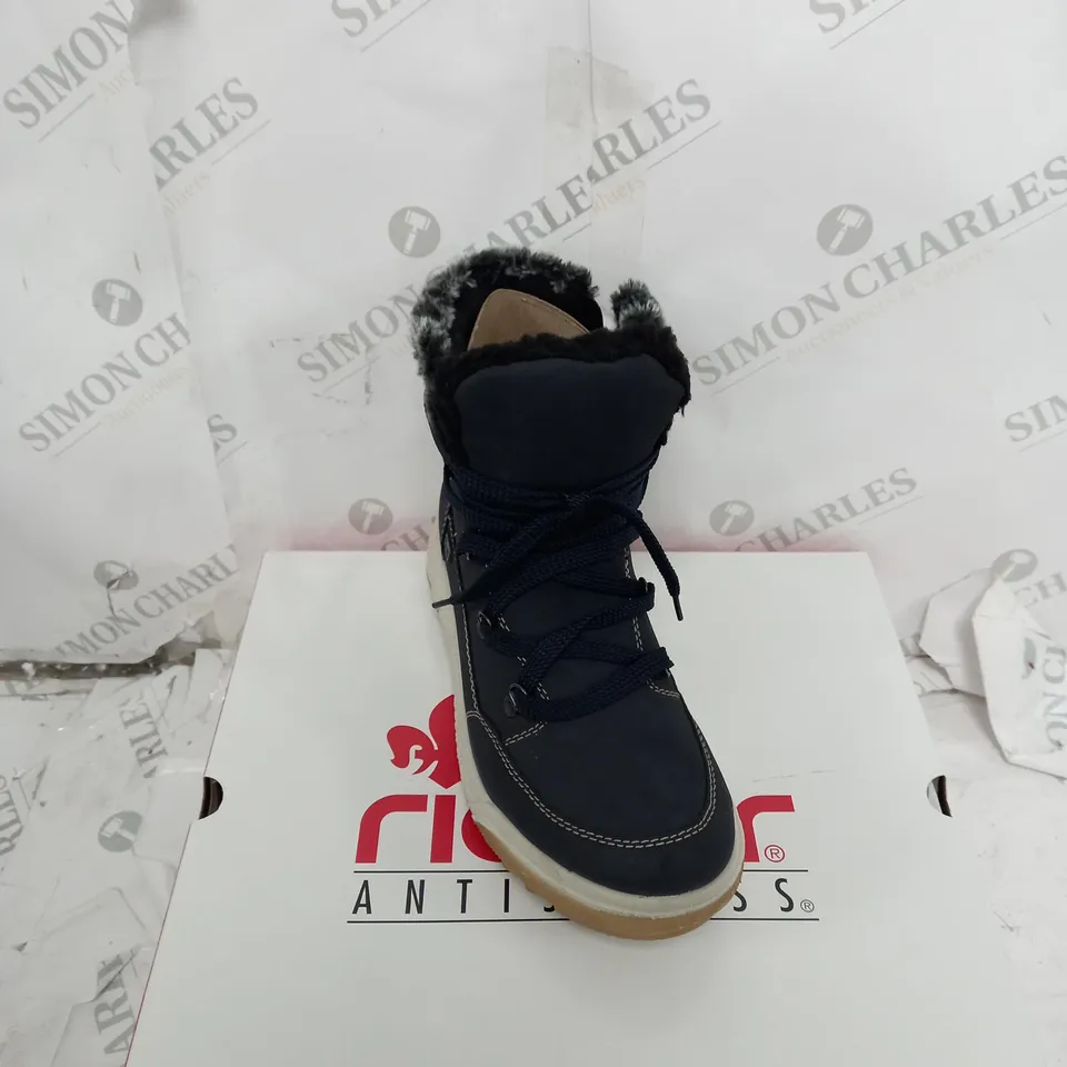 BOXED PAIR OF RIEKER WARM HIKING BOOTS, NAVY - SIZE 6 