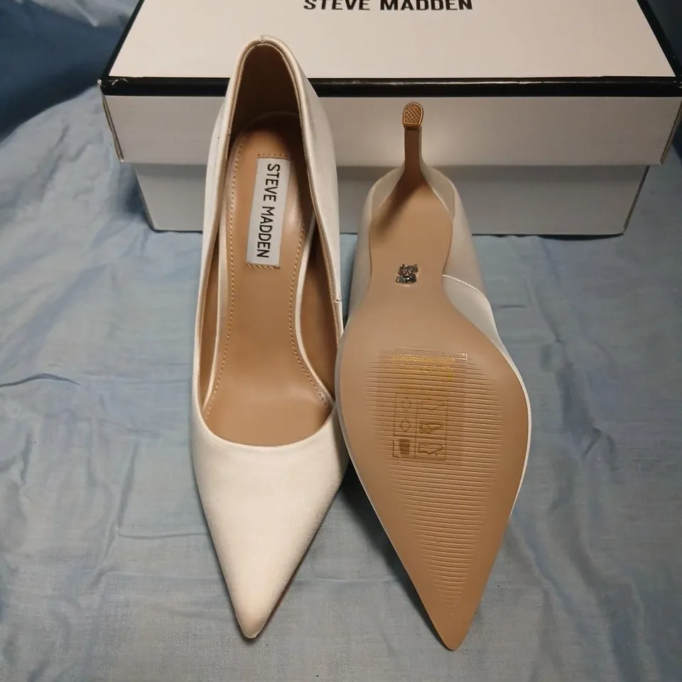 STEVE MADDEN NUDE SATIN POINTED-TOE HIGH HEELS