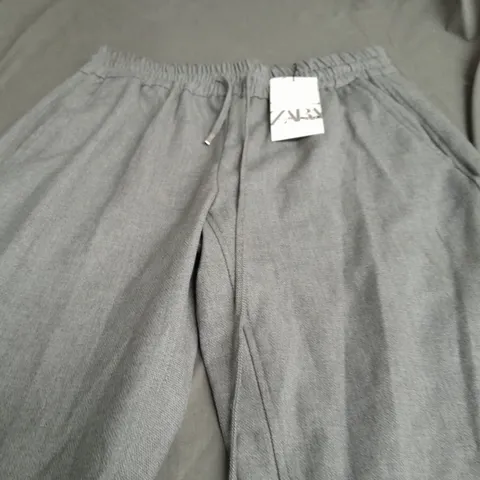 ZARA LIGHT GREY BAGGY PANTS - EUR MEDIUM