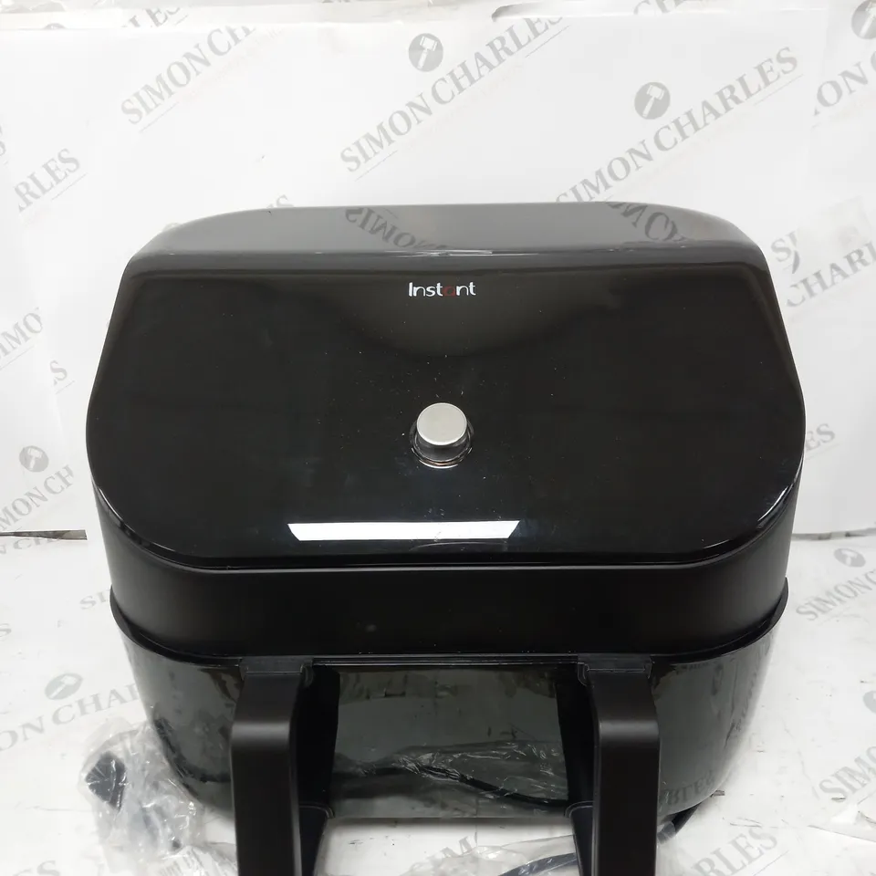 BOXED INSTANT VORTEX PLUS VERSAZONE AIR FRYER 