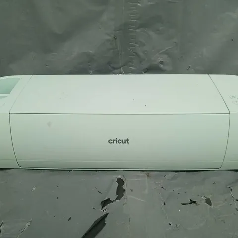 CRICUT EXPLORE 3 CXPL203 CUTTING MACHINE IN MINT