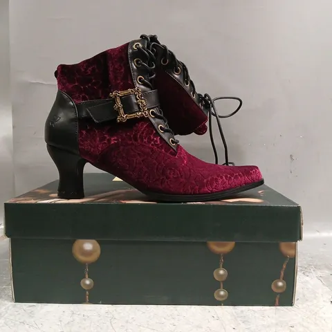 BOXED PAIR OF KOI TIMELESS TRUTHS ORNATE VICTORIAN BOOTS IN BURGUNDY SIZE UK 3