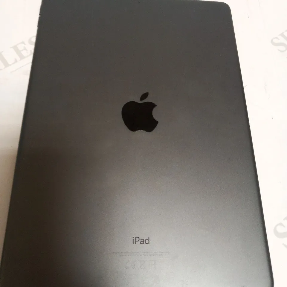 APPLE IPAD AIR 10.5-INCH (3RD GEN) TABLET