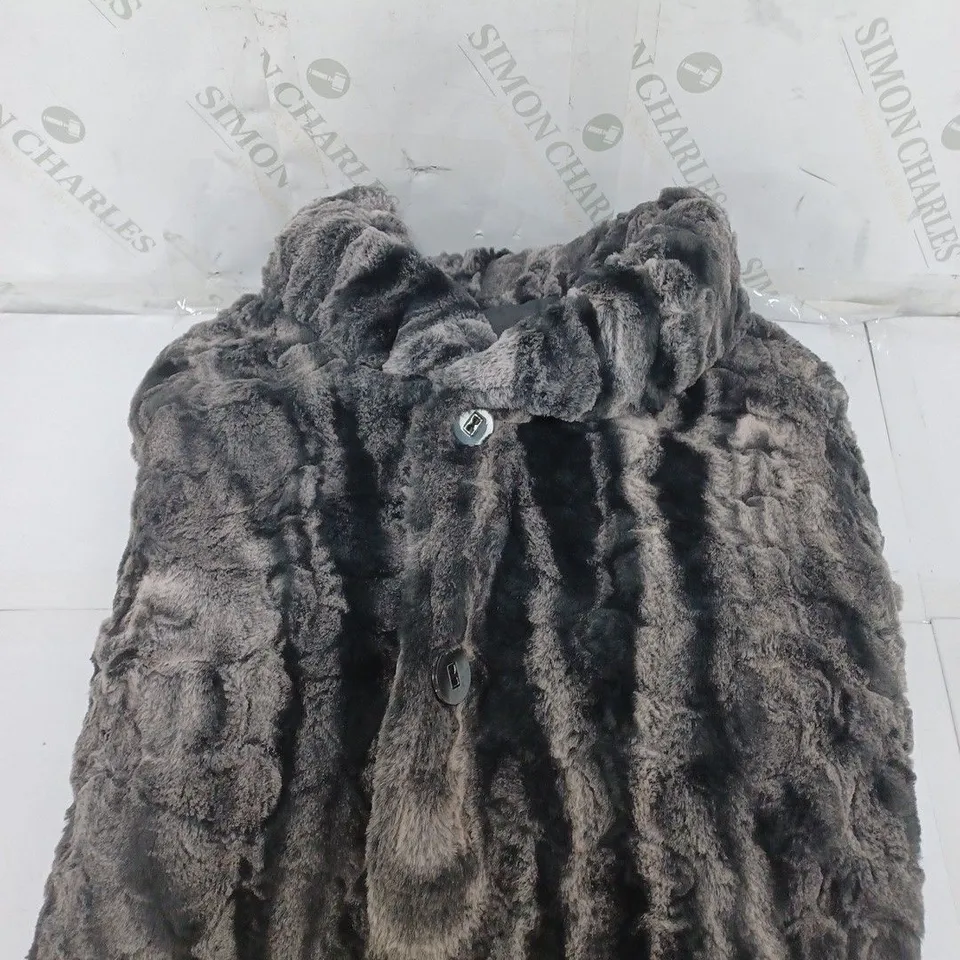 REVERSIBLE COAT IN GREY FAUX FUR AND BLACK SIZE L