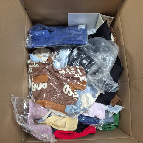 BOX OF APPROXIMATELY 25 ASSORTED KIDS CLOTHING ITEMS TO INCLUDE - TOP , SHORTS , T-SHIRT ETC