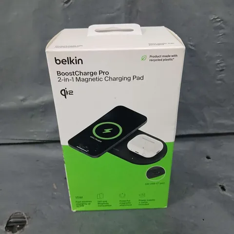 BELKIN 2-IN-1 MAGSAFE COMPATIBLE WIRELESS CHARGING PAD