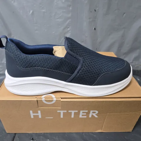BOXED PAIR OF HOTTER STRIKERS TRAINERS IN NAVY - UK 10