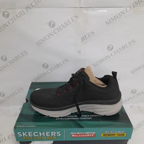 BOXED SKETCHERS D'LUX TRAINERS SIZE 8