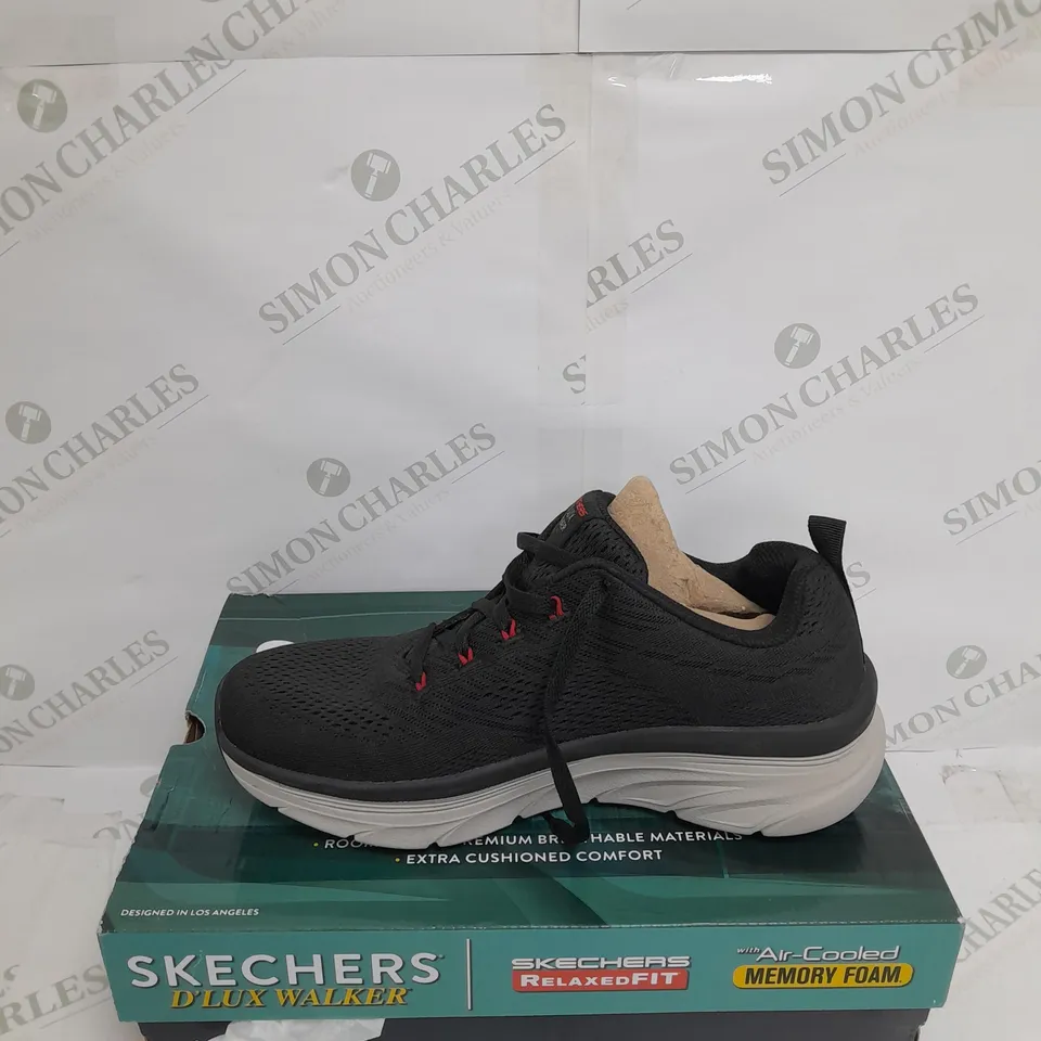 BOXED SKETCHERS D'LUX TRAINERS SIZE 8