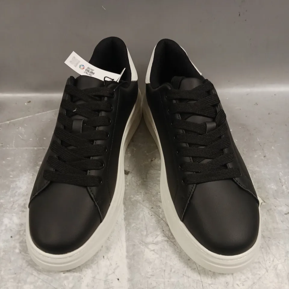 PAIR OF ZARA LACE UP TRAINERS IN BLACK - 10