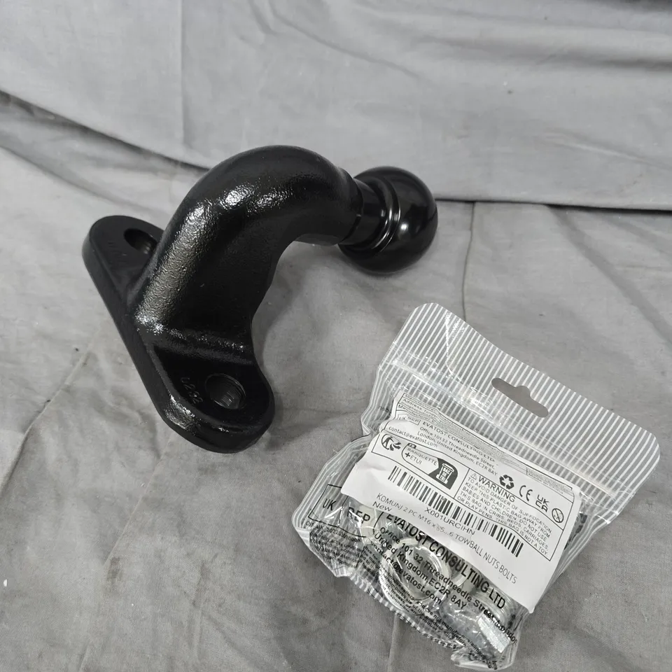 TOW BALL HITCH MOUNT WITH BOLTS 