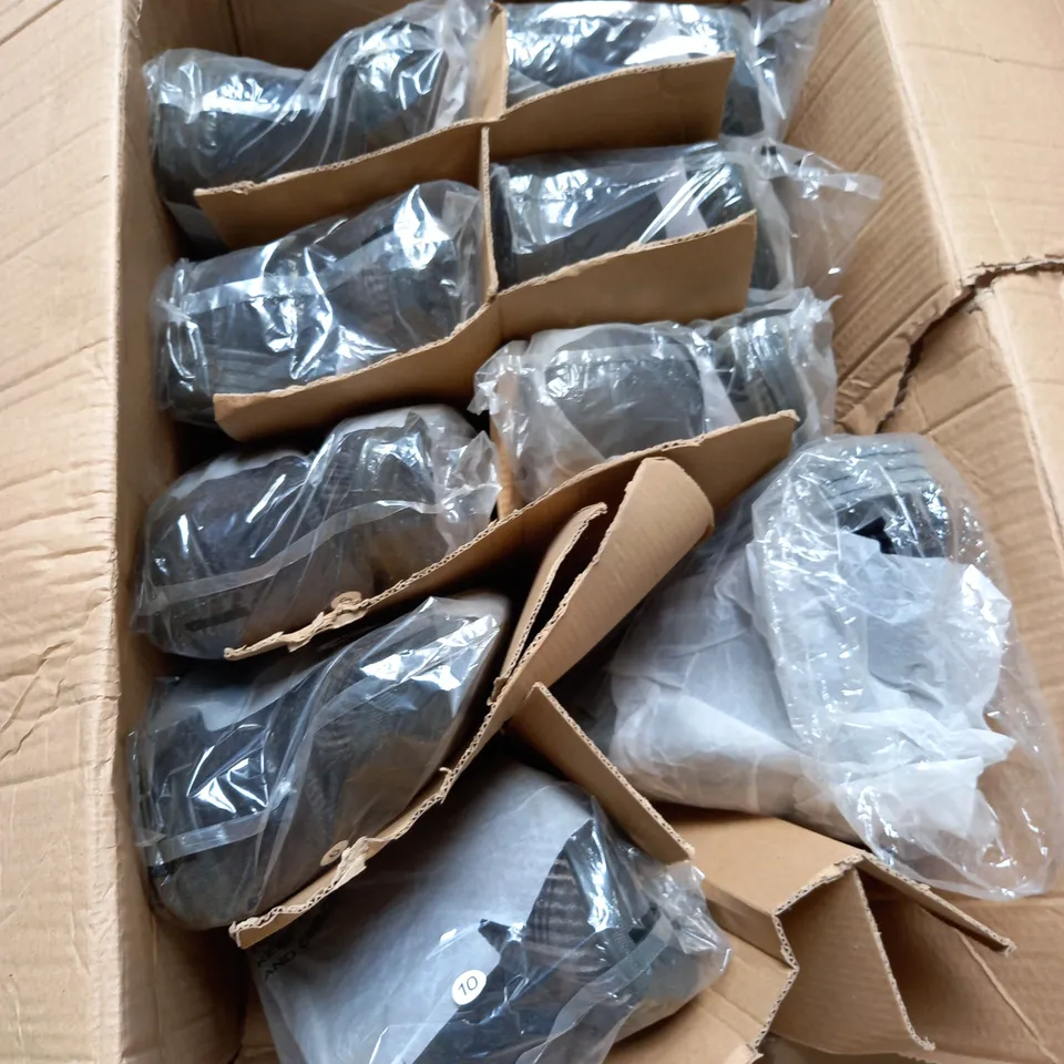 BOX OF 10 PAIRS OF MENS SLIPPERS IN GREY TARTAN - VARIOUS SIZES