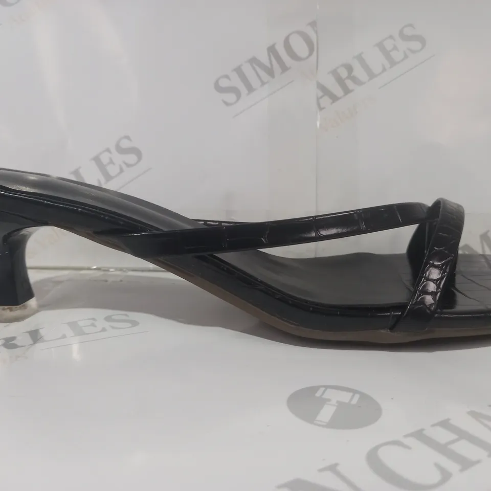 BOXED PAIR OF DESIGNER SQUARE TOE LOW HEEL SANDALS IN BLACK EU SIZE 43
