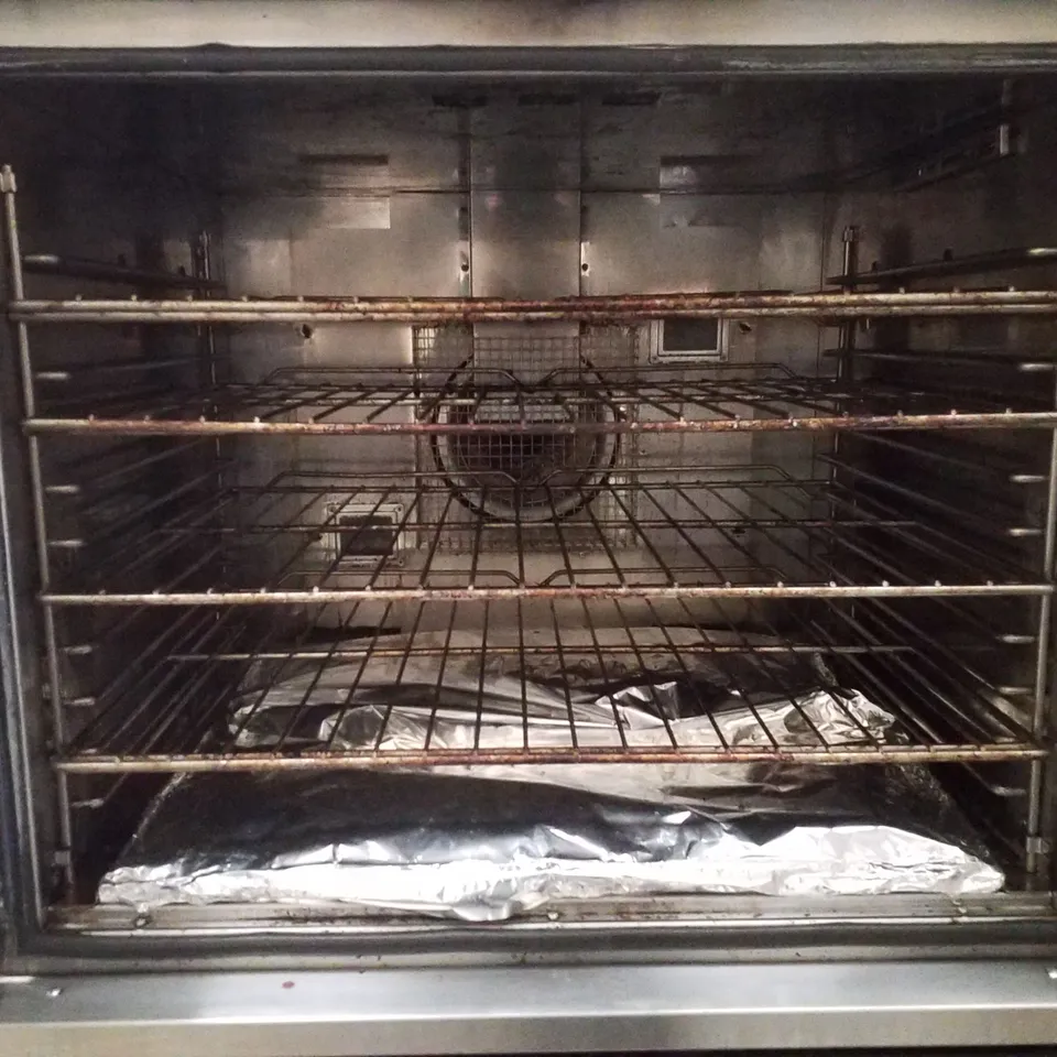 FALCON G7028 GAS-FIRED CONVECTION OVEN