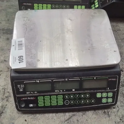 AVERY BERKEL FX50 RETAIL SHOP WEIGHING SCALE. 