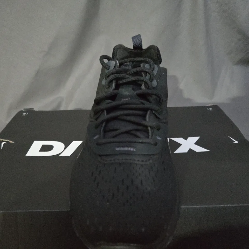 BOXED NIKE DIMSIX REACT VISION IN BLACK - UK 6