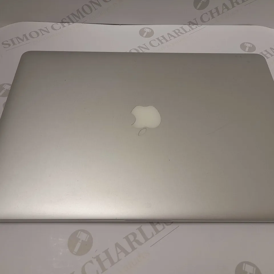 APPLE MACBOOK PRO - A1398