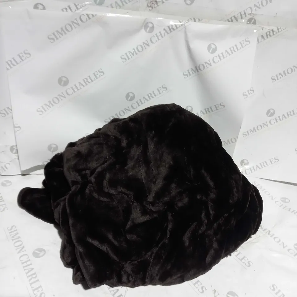 BOXED COZEE HOME HEATED TV BLANKET IN CHOCOLATE