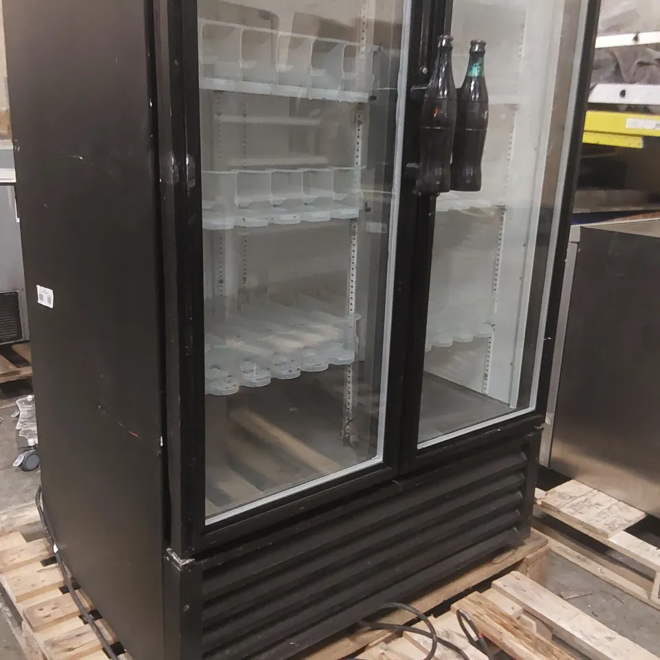 TRUE GDM-35 COMMERCIAL DRINKS DISPLAY REFRIGERATOR