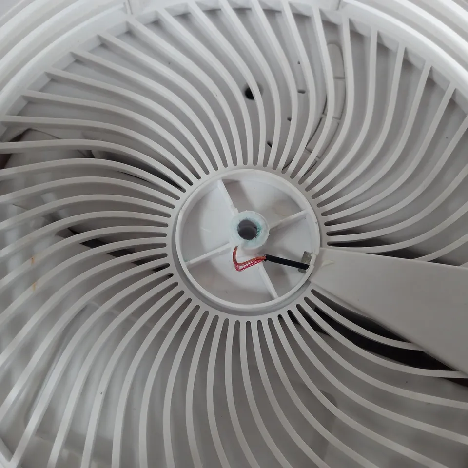 BOXED BELL & HOWELL OSCILLATING FOLDING RECHARGEABLE FAN, WHITE