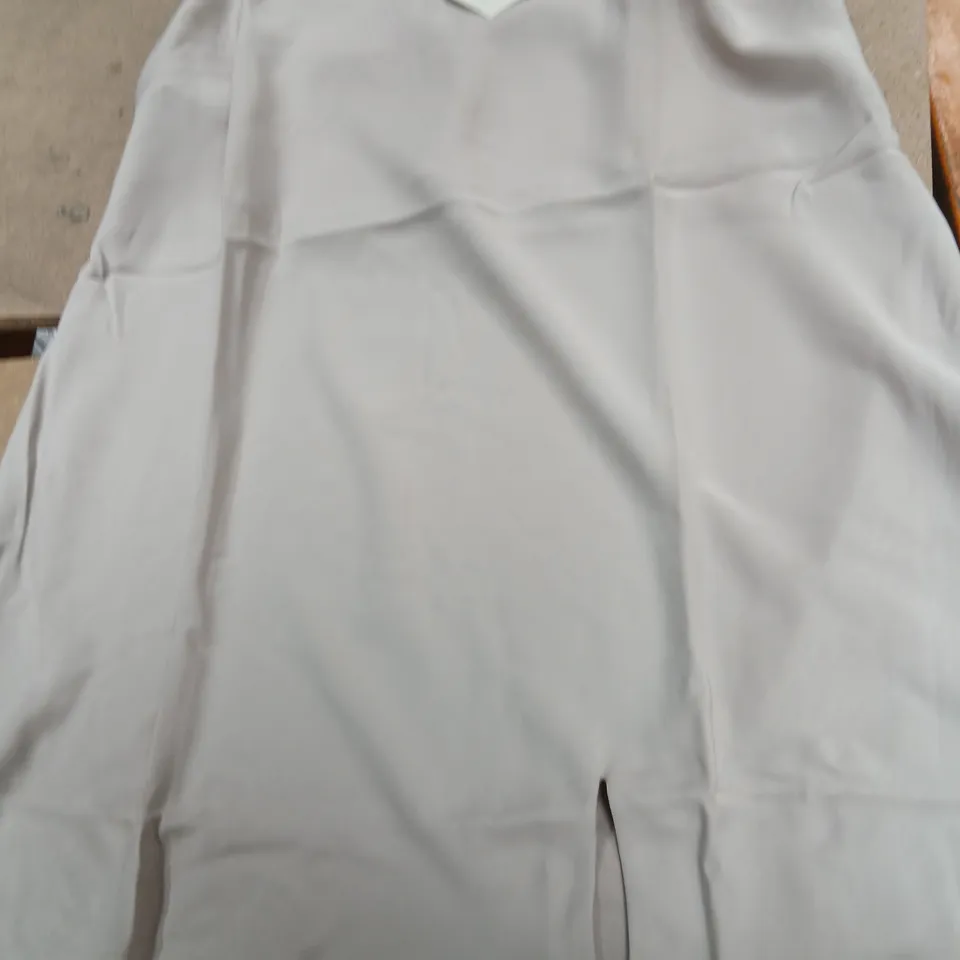 APPROXIMATELY 9 BRAND NEW A NEW DAY NIGHT DRESS