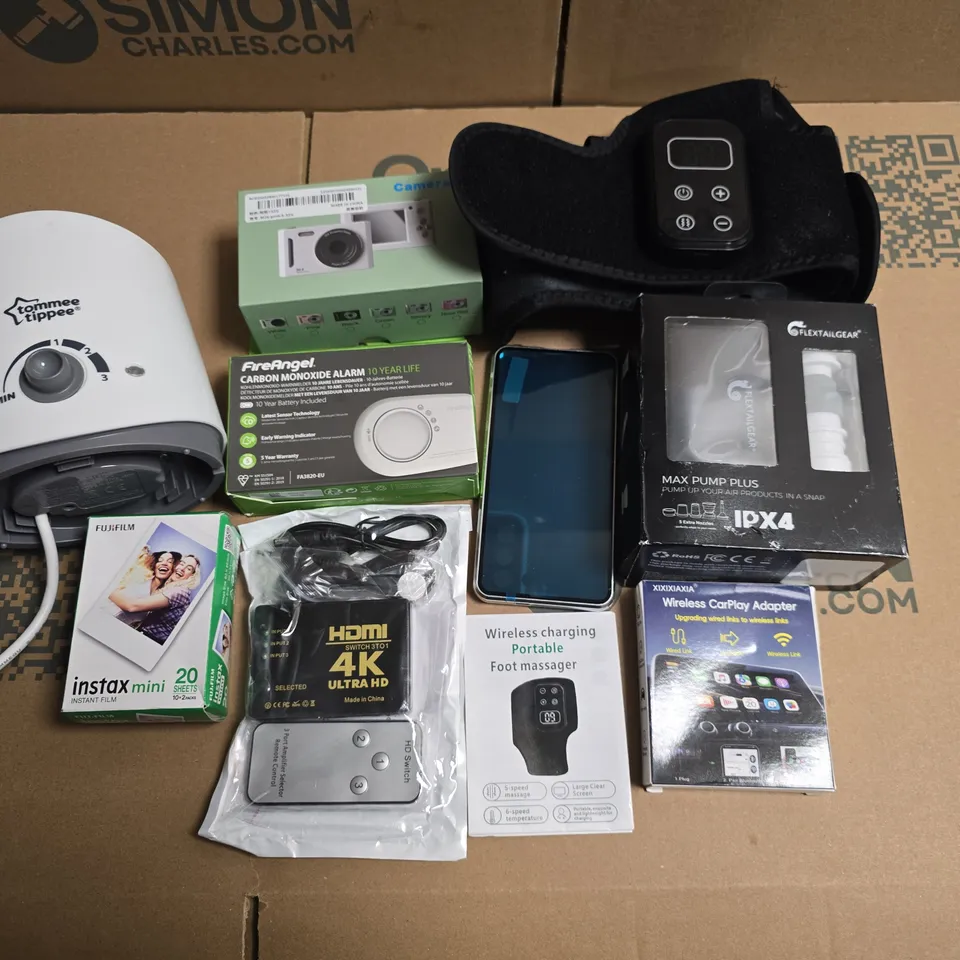 ASSORTED ELECTRONICS & BABY ITEMS BUNDLECARBON MONOXIDE ALARM, INSTAX MINI FILM AND 4K HDMI SWITCH