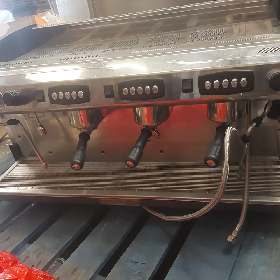 EXPROBAR COMMERCIAL 3 GROUP COFFEE MACHINE