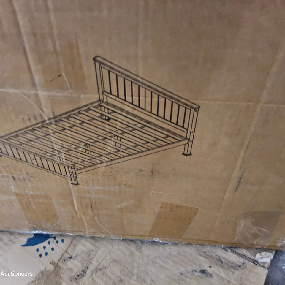 BOXED MADRID 5' KINGSIZE BEDFRAME WHITE (2 BOXES)