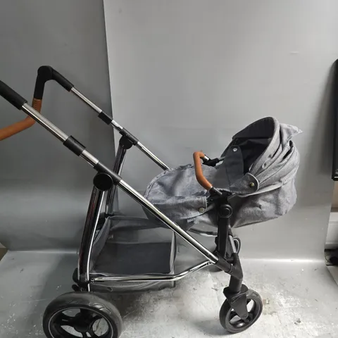 KIDS MAMA'S AND PAPA'S PRAM - COLLECTION ONLY 
