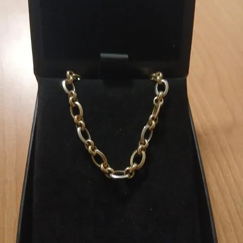 GOLD-TONE CHAIN BRACELE