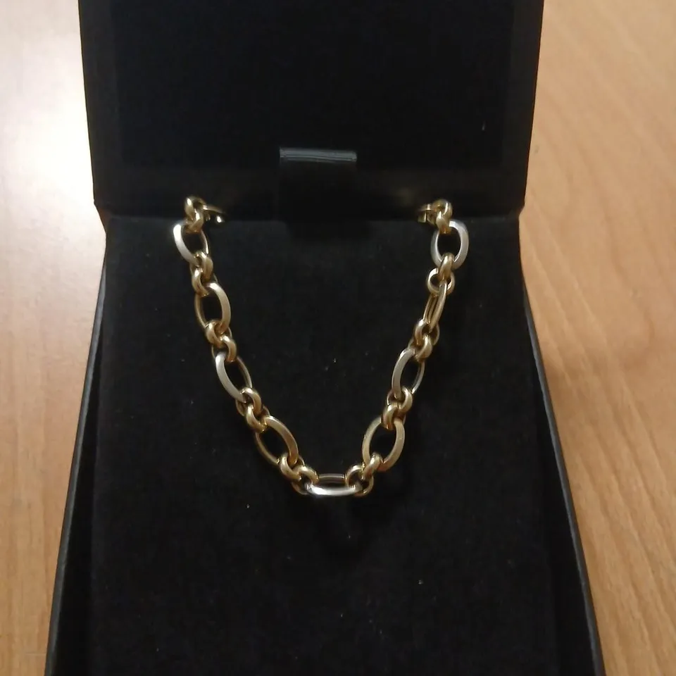 GOLD-TONE CHAIN BRACELE