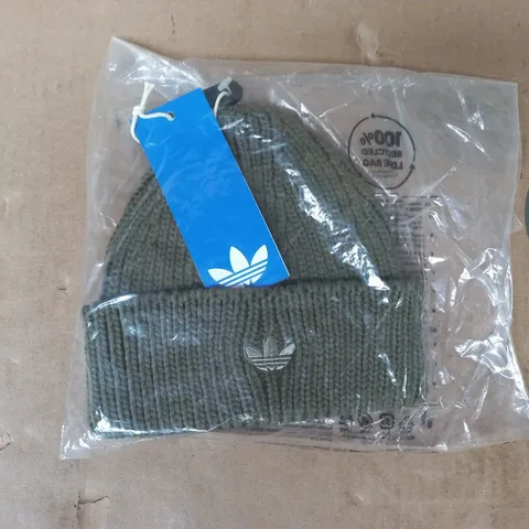 ADIDAS SHORT BEANIE IN KHAKI SIZE OSFM