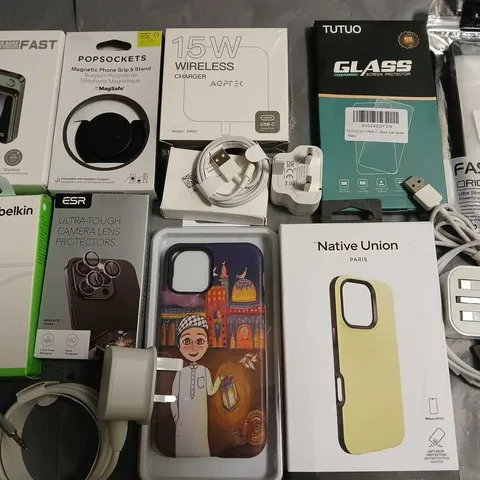 LOT OF ASSORTED MOBILE PHONE ACCESSORIES TO INCLUDE CASES, SCREEN PROTECTORS AND CHARGERS