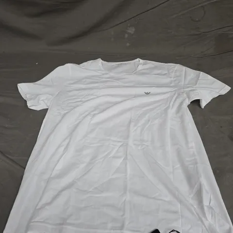 EMPORIO ARMANI WHITE TEE SIZE XL