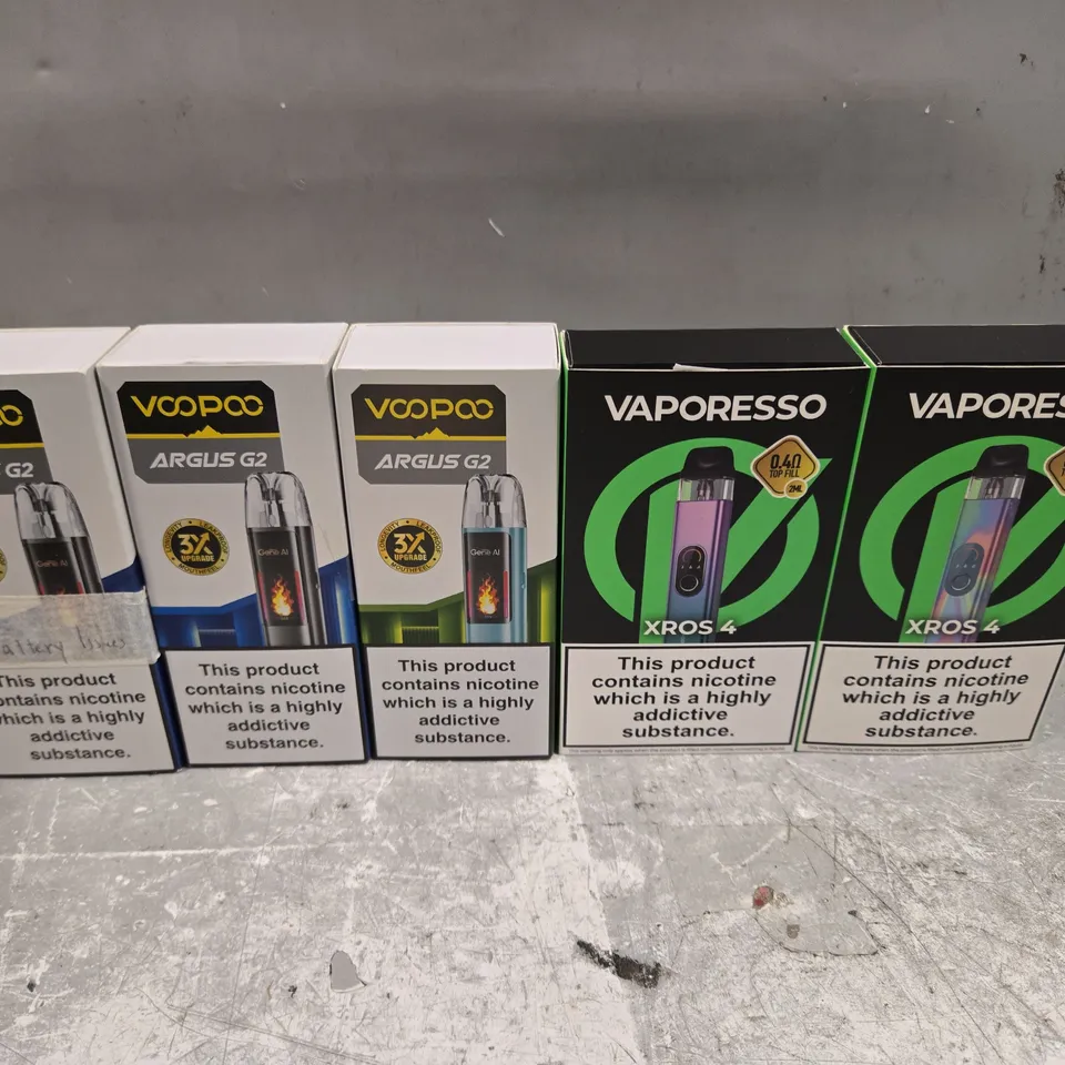 BOX OF APPROXIMATELY 18 ASSORTED E-CIGARATTES TO INCLUDE VAPORESSO, VOO POO ETC
