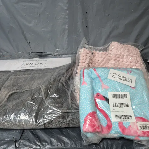 APPROXIMATELY 12 CATHERINE LANSFIELD BATH PRODUCTS TO INCLUDE ARMONI BATH MAT SET, FLAMINGO BEACH TOWEL, BOBBLE BATH MAT, ETC