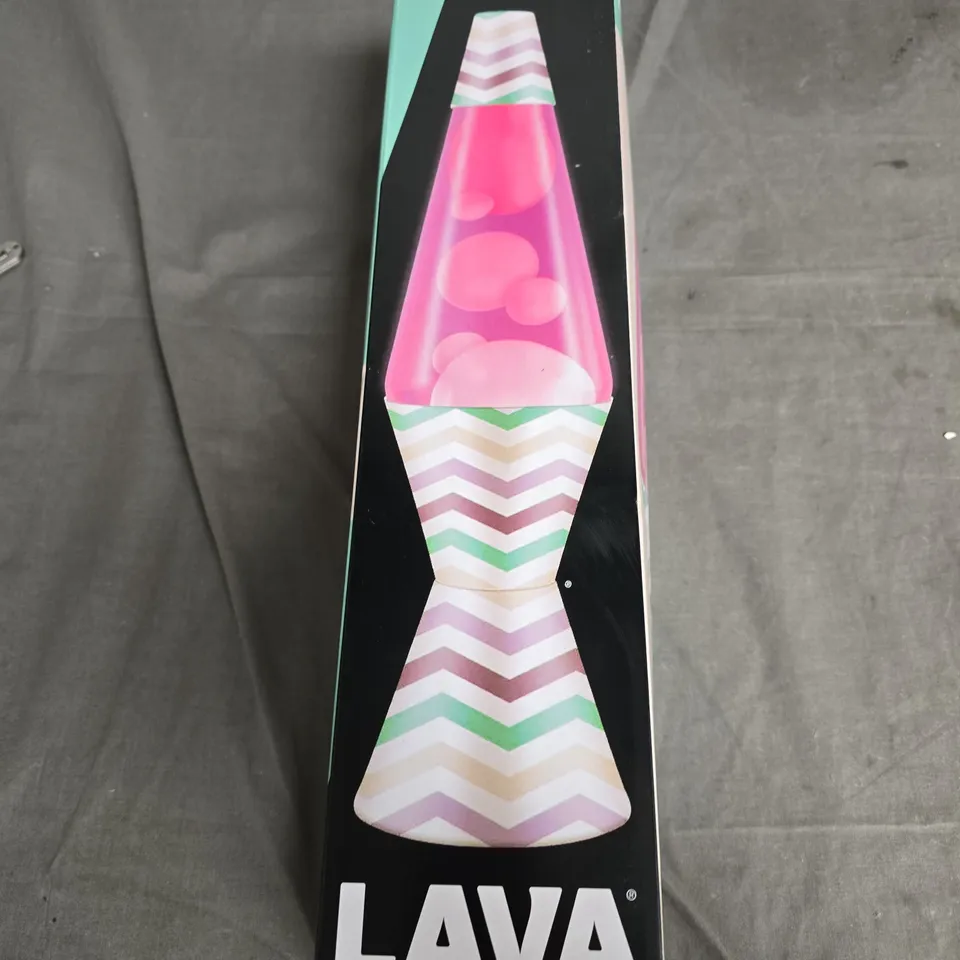 LAVA LAMP – CLASSIC LAVA LAMP (BOXED)